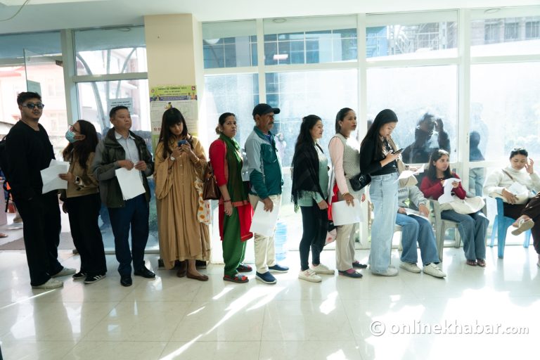 एक करोड ९० लाख ५ हजार ३२४ पुग्यो मतदाताको संख्या