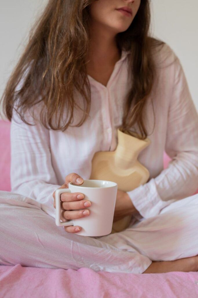 जाडो मौसममा किन बढ्छ महिनावारी पीडा  ?