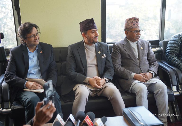 अनुगमनका लागि कांग्रेस पार्टी कार्यालय पुग्यो सरकारी टोली