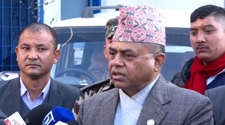 दलहरूबाट निर्वाचनको सन्देश तल्लो तहसम्म पुर्‍याउन संवाद थालेका छौं : मन्त्री सिन्हा