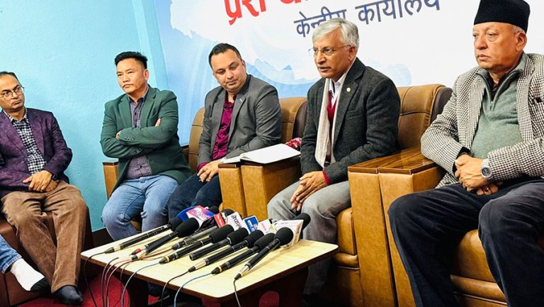 एमालेमा नीति र नेतृत्वबारे विवाद छैन : उपमहासचिव रिमाल