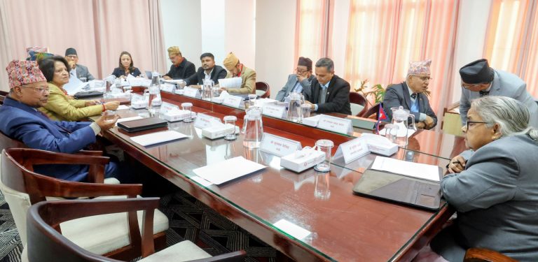 सिंहदरबारमा मन्त्रिपरिषद् बैठक