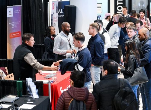 केही सुध्रियो क्यानडाको श्रम बजार, रोजगारी वृद्धि