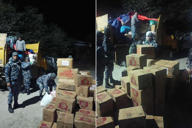 चाइनिज किराना सामानसहित एक टिपर नियन्त्रणमा