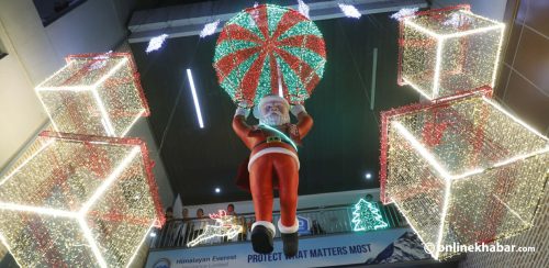 ‘क्रिसमस ईभ’ को झिलिमिली (तस्वीरहरू)