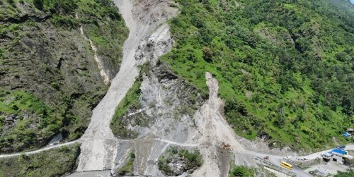 फापरखेत पहिरोको विकल्पमा बेलिब्रिज बनाउने योजना अन्योलमा