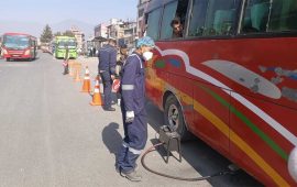 प्रदूषण मापदण्ड विपरीत काठमाडौंका सवारी, ५६ वटा जाँच्दा ३२ कारबाहीमा