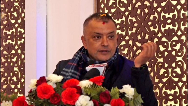 महाधिवेशनविना कांग्रेस चुनावमा जाँदैन : गगन थापा