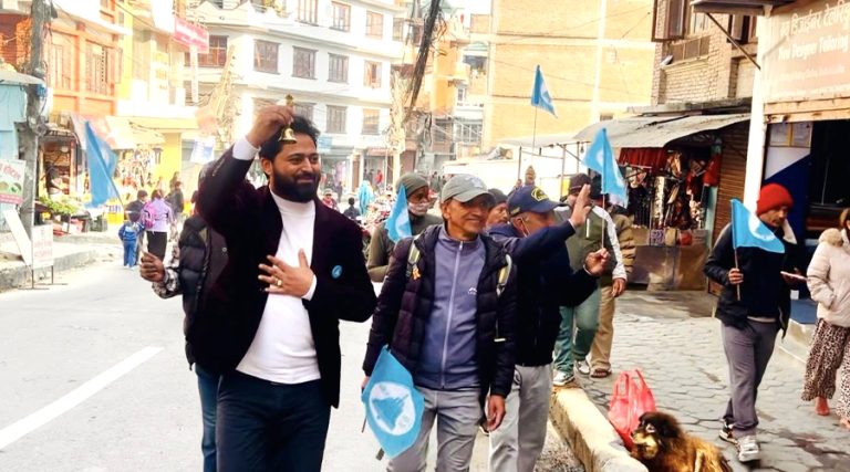 गुण्डुमा रास्वपाको घरदैलो अभियान