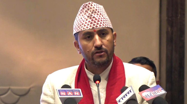 जनता भोट हाल्न आतुर छन्, देश चुनावमा होमिइसक्यो : मन्त्री खरेल