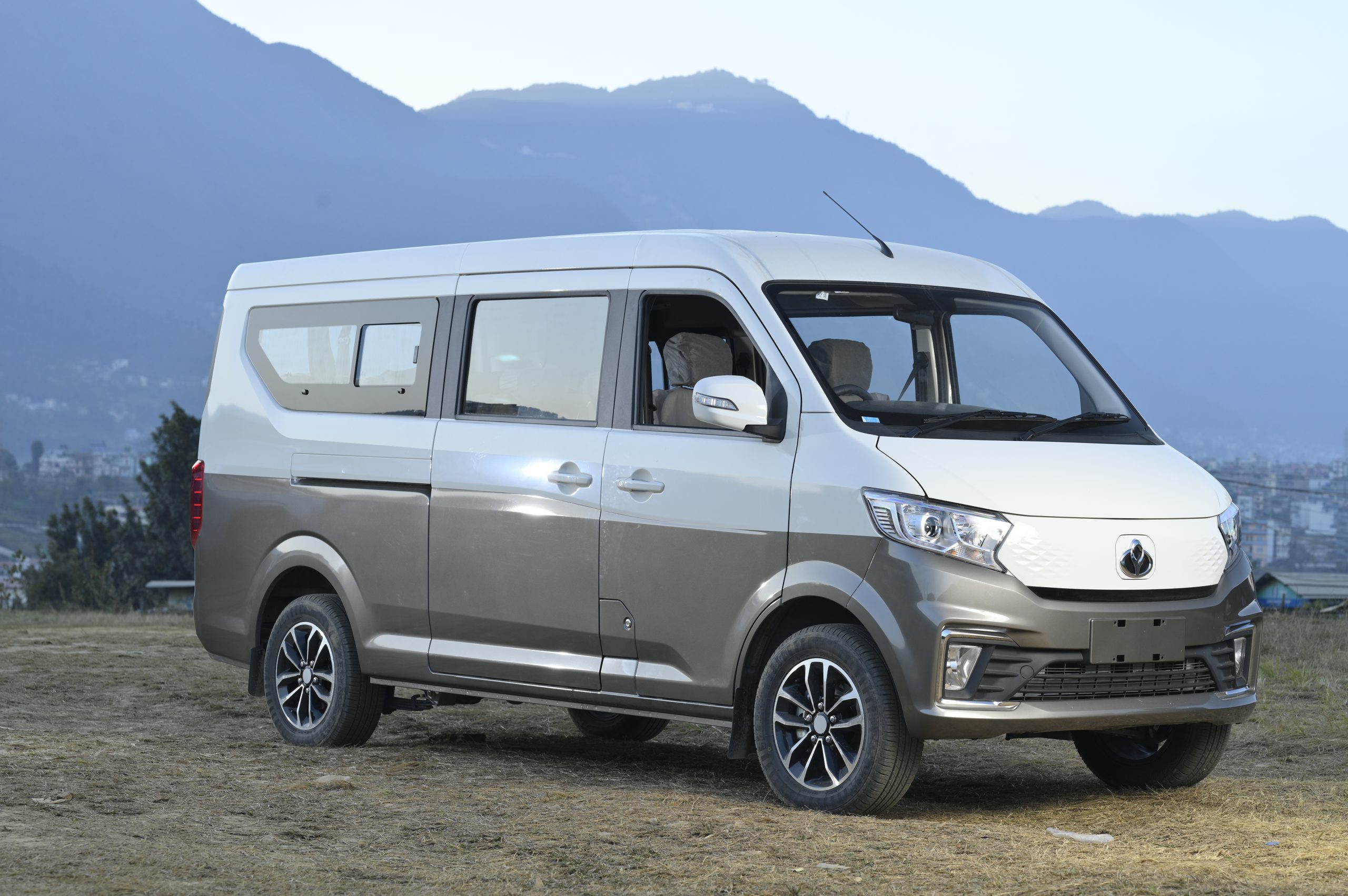 केवाईसी गाडी आयात तथा बिक्रीमा अदालतको रोक