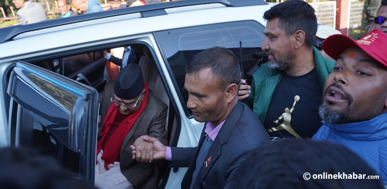 निर्वाचित भएपछि भृकुटीमण्डप पुगे केपी ओली