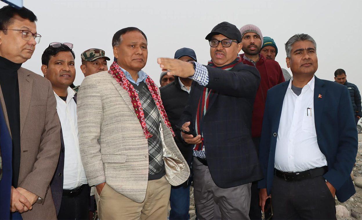 महाकाली पुल र तटबन्धको काम वर्षायामअघि नै सम्पन्न गरौं : मन्त्री घिसिङ