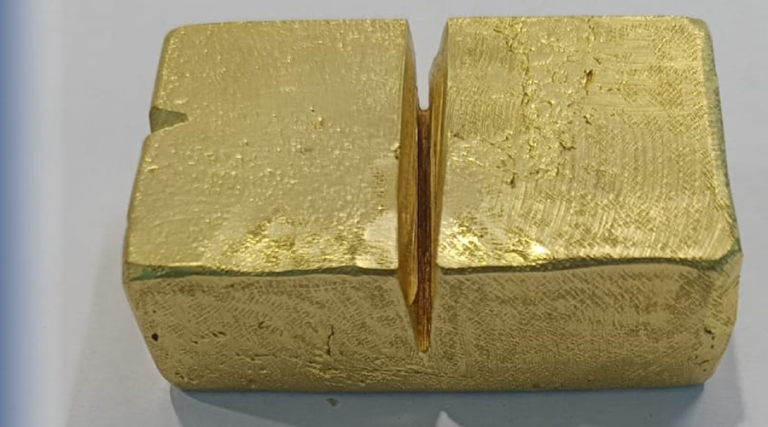 नक्कली सुन दिएर ५ लाख ठगी, ४ जना पक्राउ