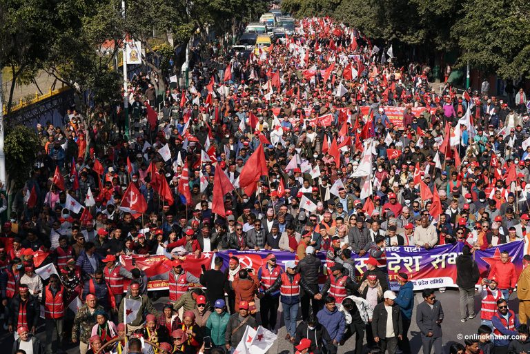 सन्देश सभाअघि नेपाली कम्युनिस्ट पार्टीको र्‍यालीसहित प्रदर्शन (तस्वीरहरू)