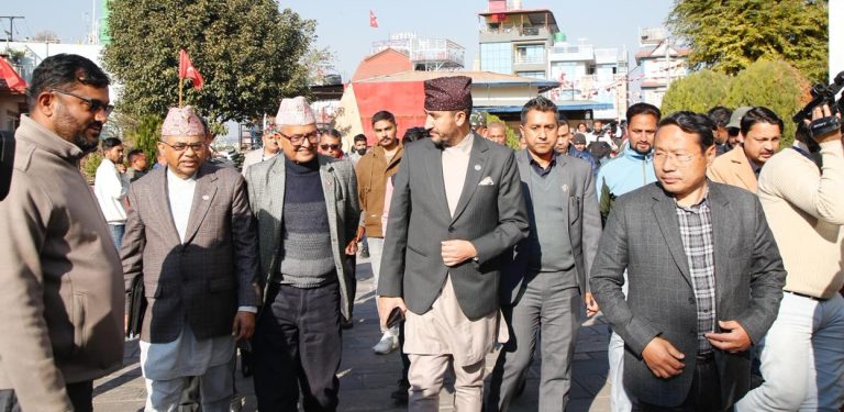 सरकारी टोलीले गर्‍यो नेपाली कम्युनिस्ट पार्टीको कार्यालय अनुगमन