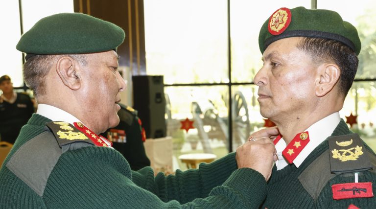 उपरथी क्षेत्रीलाई दर्ज्यानी चिन्ह प्रदान