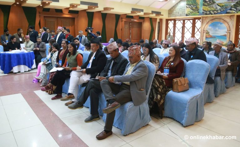 रास्वपाका समानुपातिक उम्मेदवारका आकांक्षीको प्रारम्भिक मतदान सुरु