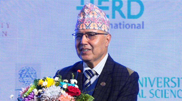 स्वास्थ्य क्षेत्रमा बजेट घट्नु राम्रो होइन : अर्थमन्त्री खनाल