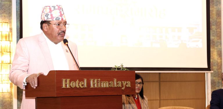 निर्वाचन आयोगले भन्यो- हामी रेफ्री मात्रै हौं, खेलाडी दलहरू नै हो