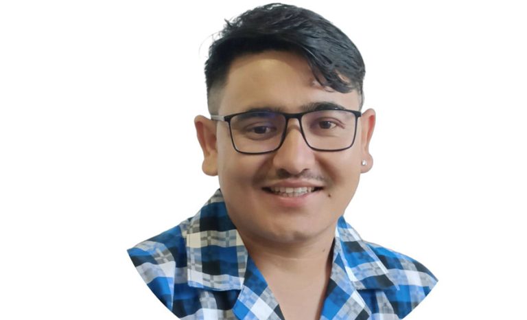 राप्रपा बैठकमा लिङ्देनलाई प्रश्नः निर्वाचन आयोगमा नाम किन अद्यावधिक गरिएन ?