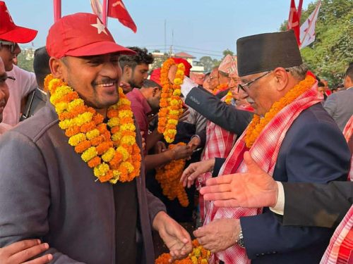 मिटर ब्याज पीडित आन्दोलनका अगुवा संघर्ष दाहाल नेपाली कम्युनिष्ट पार्टीमा प्रवेश