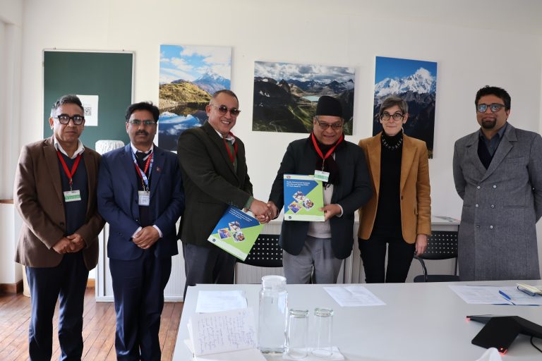 स्विसकन्ट्याक्ट र सुदूरपश्चिमाञ्चल विश्वविद्यालयबीच सम्झौता