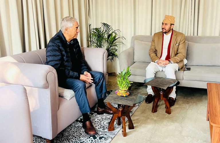 देउवाले सञ्चारमन्त्री खरेललाई भने– निर्वाचनको वातावरण छिटो बनाओस्