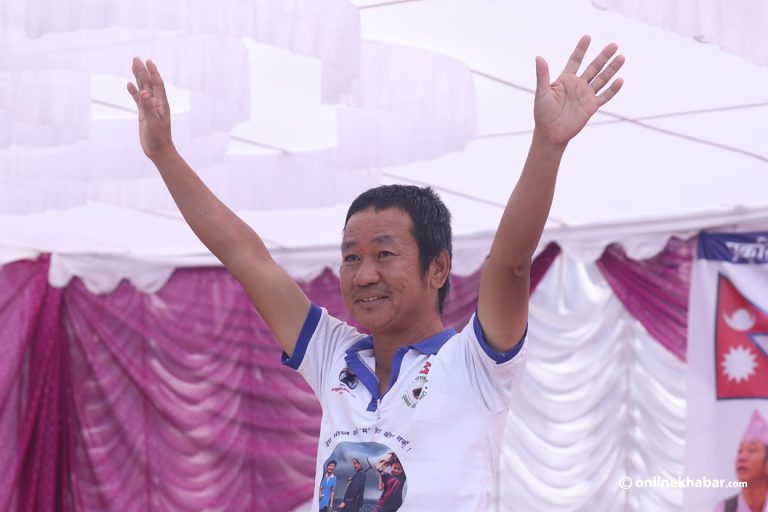 दल दर्तापछि काठमाडौंमा हर्क साम्पाङको पहिलो सभा (तस्वीरहरु)