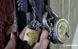 त्रिवि सेवा आयोगमा तालाबन्दी, कम्प्युटर विज्ञान पदको परीक्षा स्थगित गर्न माग