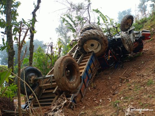 गुल्मीको जुकेपानीमा ट्याक्टर दुर्घटना
