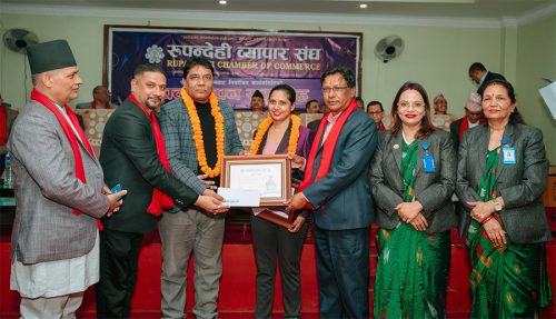 अनलाइनखबरकर्मी शर्मालाई उत्कृष्ट आर्थिक पत्रकारिता पुरस्कार