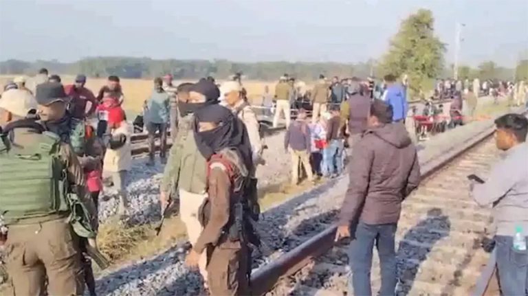 असममा रेल हात्तीको झुण्डसँग ठोक्किंदा दुर्घटनाग्रस्त