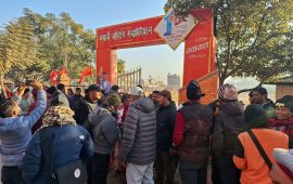 एमाले महाधिवेशन उद्घाटन स्थलमा बिहानै पुगे कार्यकर्ताहरू