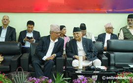 एमालेमा विधान महाधिवेशनको निर्णय उल्ट्याउने तयारी, रोक्ने पक्षमा इतर समूह