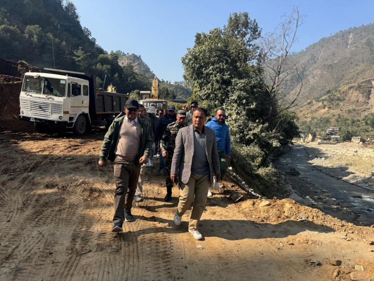 बीपी राजमार्ग धमाधम पुनर्निर्माण