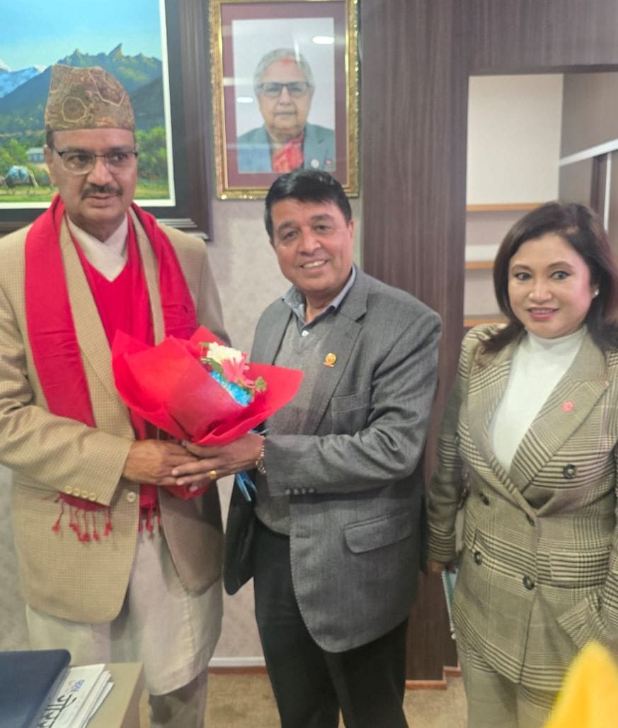 श्रममन्त्री भण्डारी र महासंघ अध्यक्ष ढकालबीच भेट, के भयो कुराकानी ?