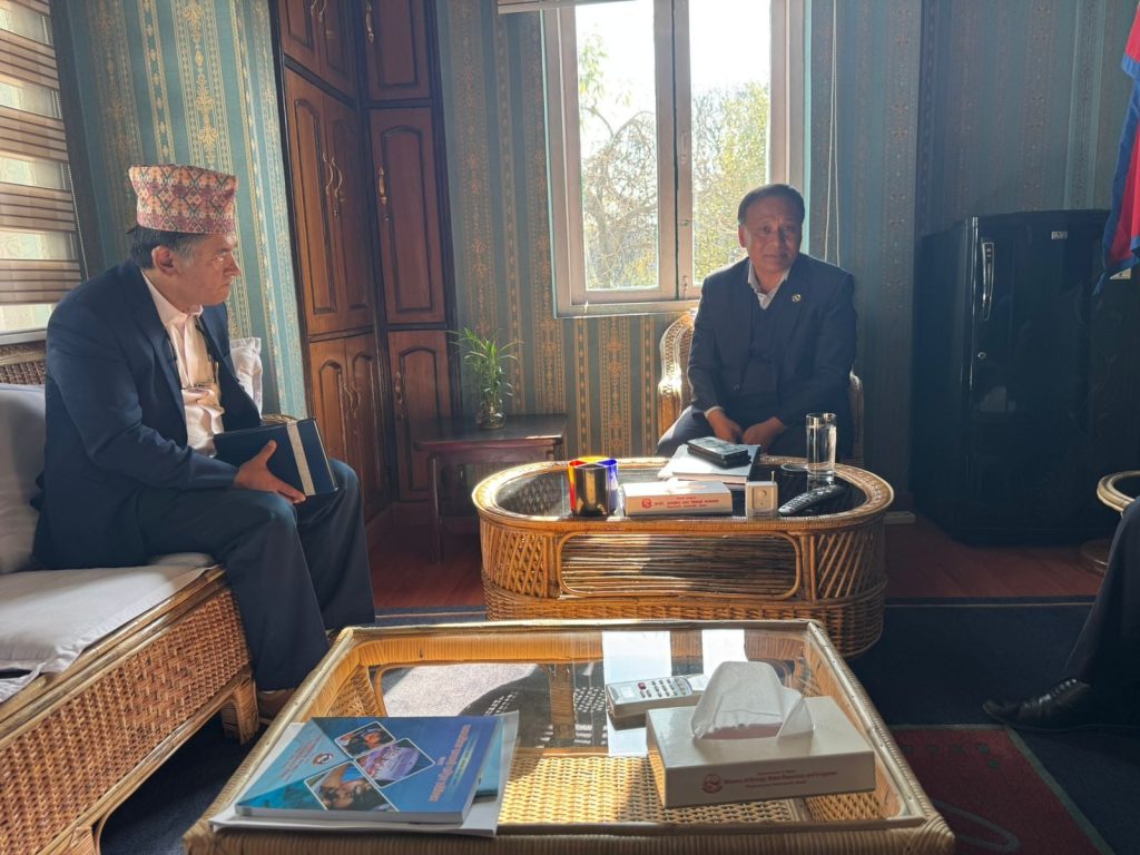 कुलमान र हितेन्द्रबीच भेट, के भयो कुराकानी ?