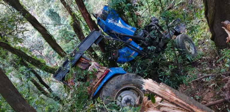 रुकुमपूर्वकाे भेरीडाँडामा ट्याक्टर दुर्घटना