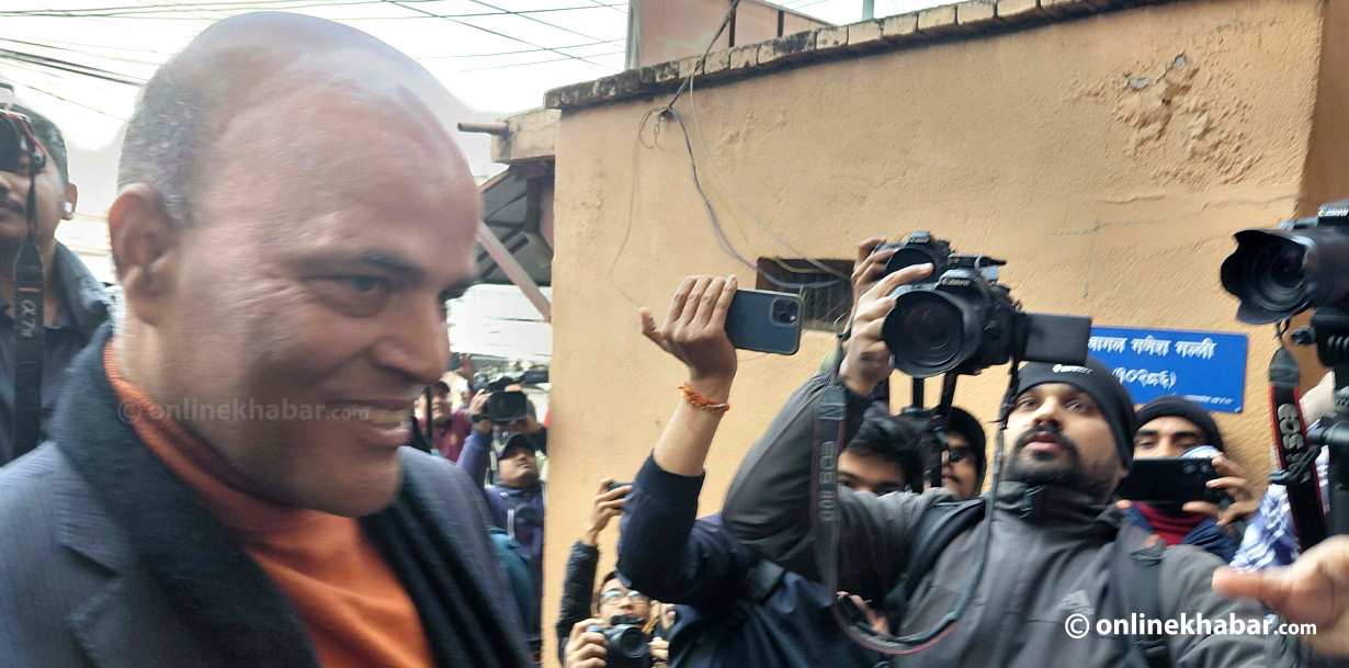 बालेन-रवि वार्ता चलिरहँदा कुपण्डोल पुगे अमरेशसिंह