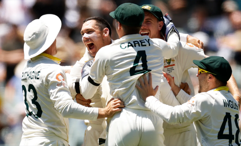 इंग्ल्यान्डविरुद्ध लगातार तेस्रो जितसँगै अस्ट्रेलियाले रिटेन गर्‍यो ‘एसेज’