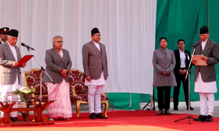 परराष्ट्रमन्त्री शर्माले लिए शपथ