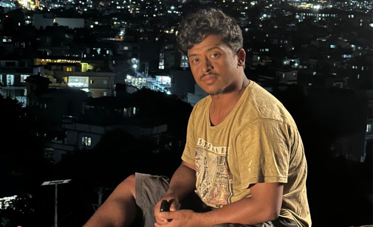 ‘गोबर गणेश’ मार्फत सुपरहिट फिल्म पर्खिरहेका बल्छी धुर्बे