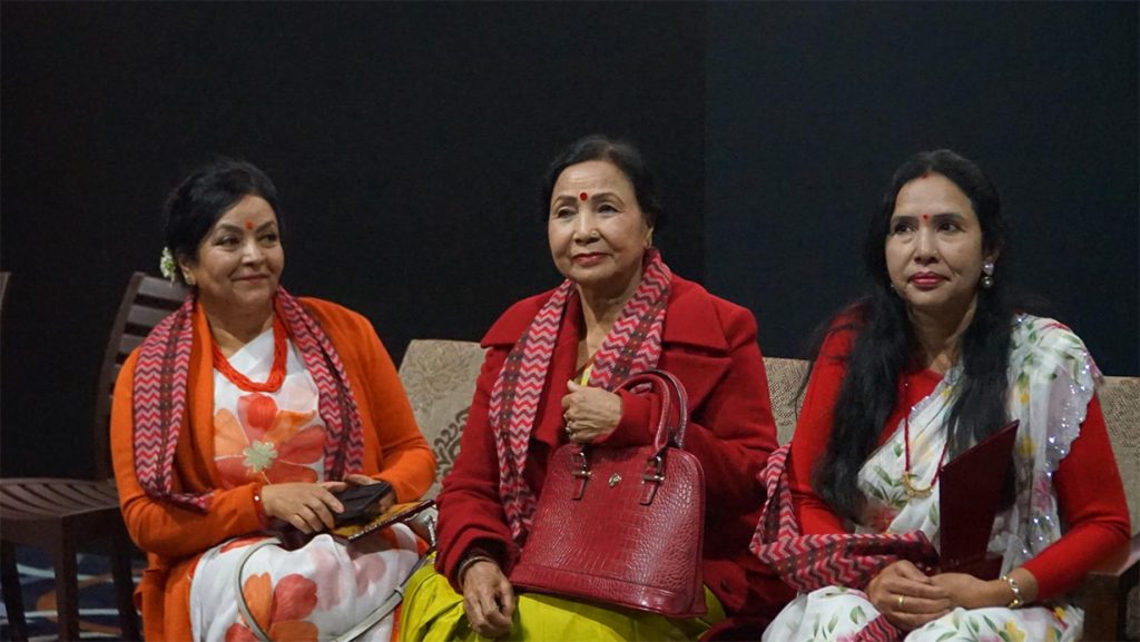 बढ्दो उमेरले अनुभवी बनाएको छः अभिनेत्री भुसाल