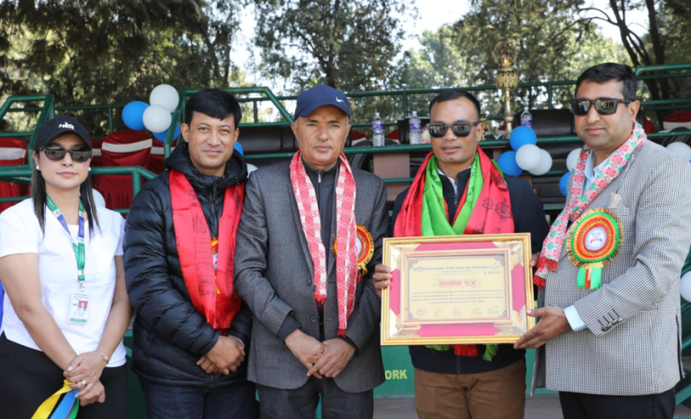 भरत खवासलाई काठमाडौं युरोको सम्मान