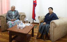 पूर्वराष्ट्रपति भण्डारी र प्रधानमन्त्री कार्कीबीच भेटवार्ता