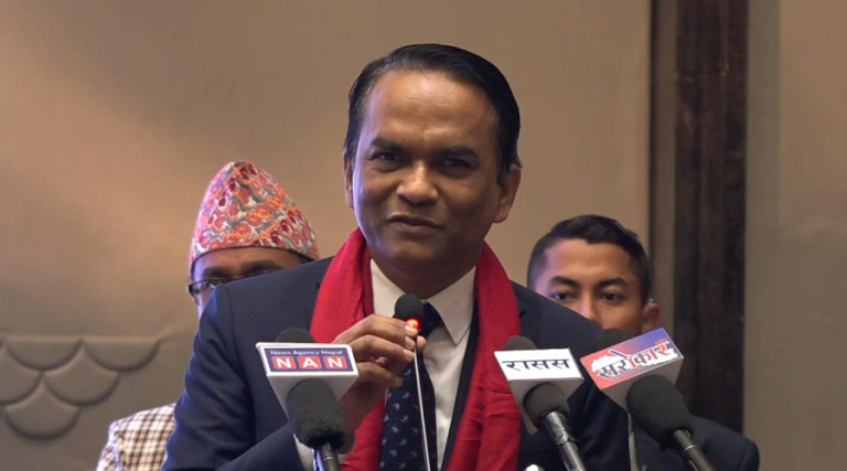 व्यवसायीलाई गभर्नरले भने- उच्च मनोबलका साथ लगानी बढाउनुस्