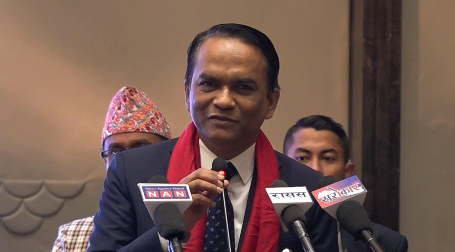 व्यवसायीलाई गभर्नरले भने- उच्च मनोबलका साथ लगानी बढाउनुस्