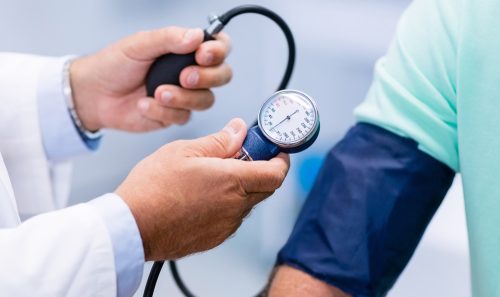 जामुनाखर्क माध्यमिक विद्यालयमा निःशुल्क स्वास्थ्य शिविर सञ्चालन हुँदै