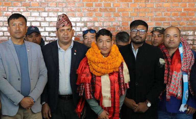 विश्व बक्सिङका पदक विजेता चन्द्रको भव्य स्वागत